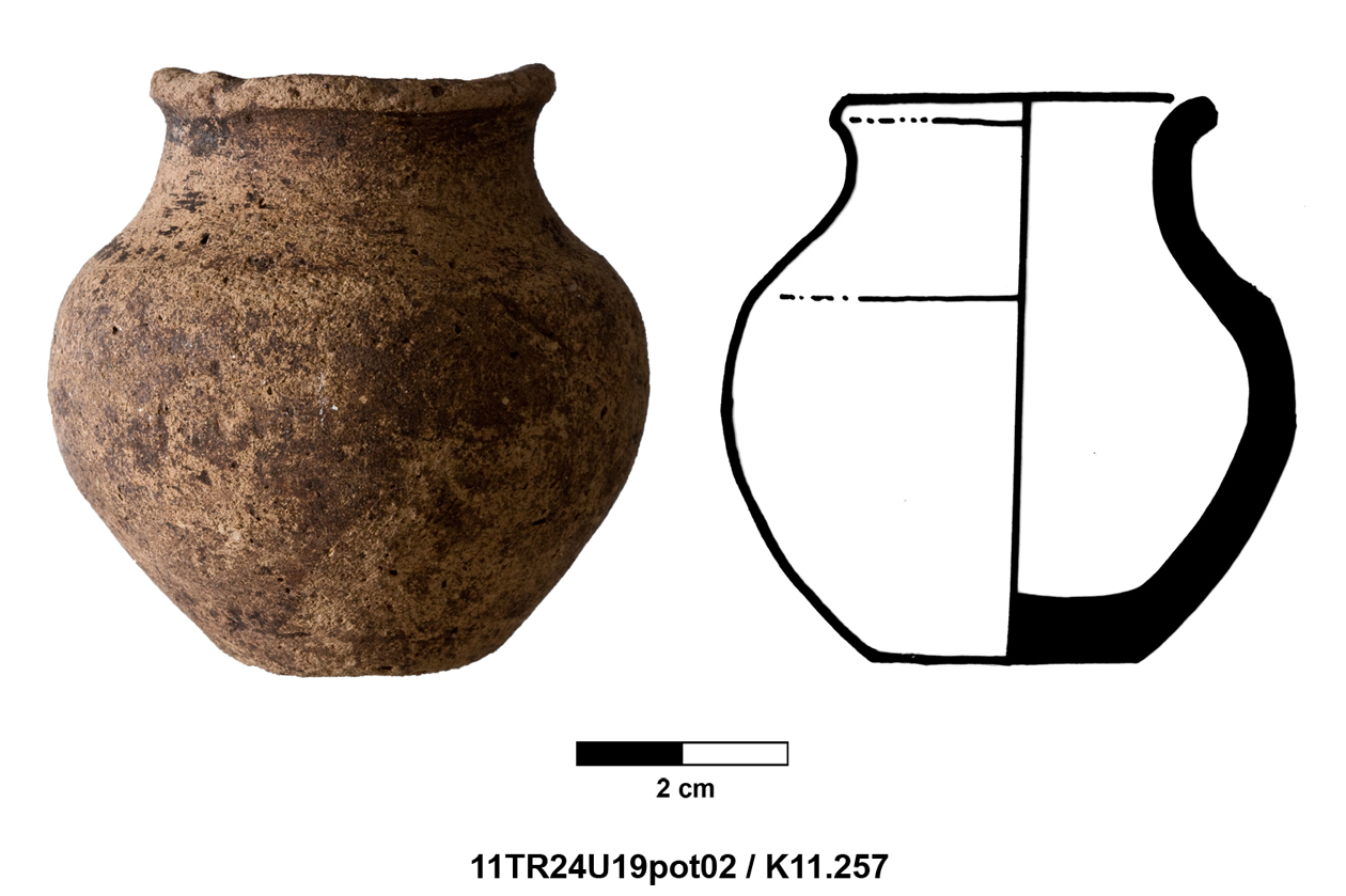 11TR24U19pot02